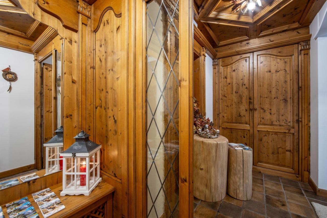 Chalet Mountain Plaza - Apt Greenvalley Pinzolo Eksteriør billede