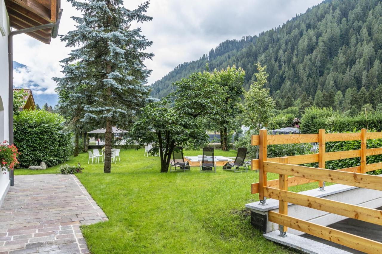 Chalet Mountain Plaza - Apt Greenvalley Pinzolo Eksteriør billede